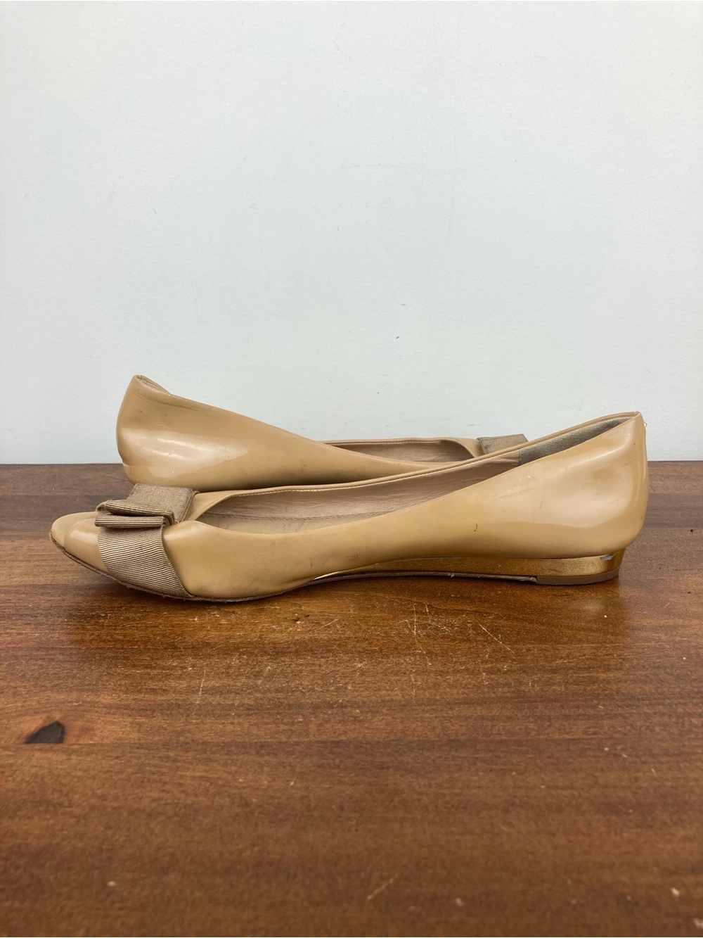 Tory Burch Trudy Open Toe Flats Patent Peep Toe Bow Gold Beige Women’s Size 11M. - Picture 9 of 15